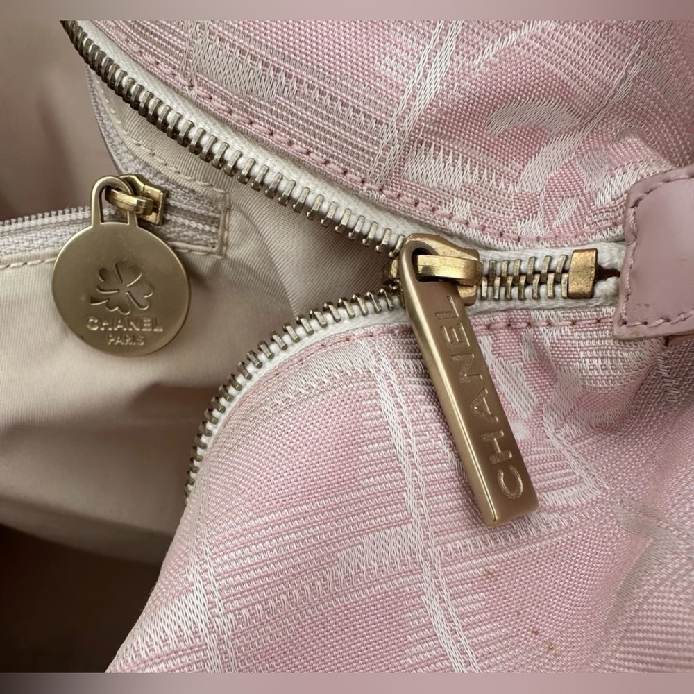 Chanel Travel Line Stylish Pink Tote Bag - Picture 7 of 16